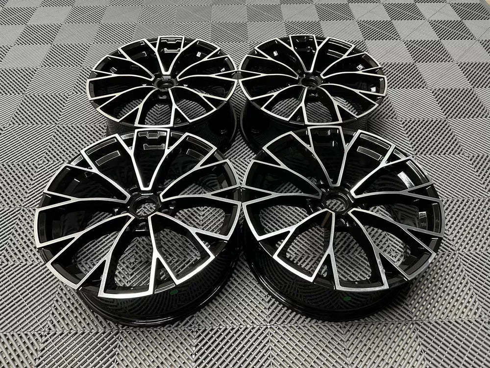 VW Golf R Warmenau - 8x19 5x112 et45
