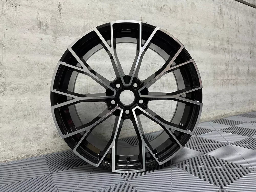 VW Golf R Warmenau - 8x19 5x112 et45