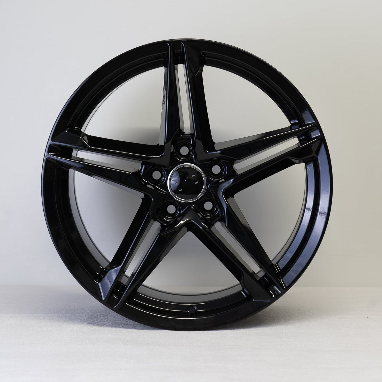 Audi A5 S Line Style - 8x18 5x112 et42
